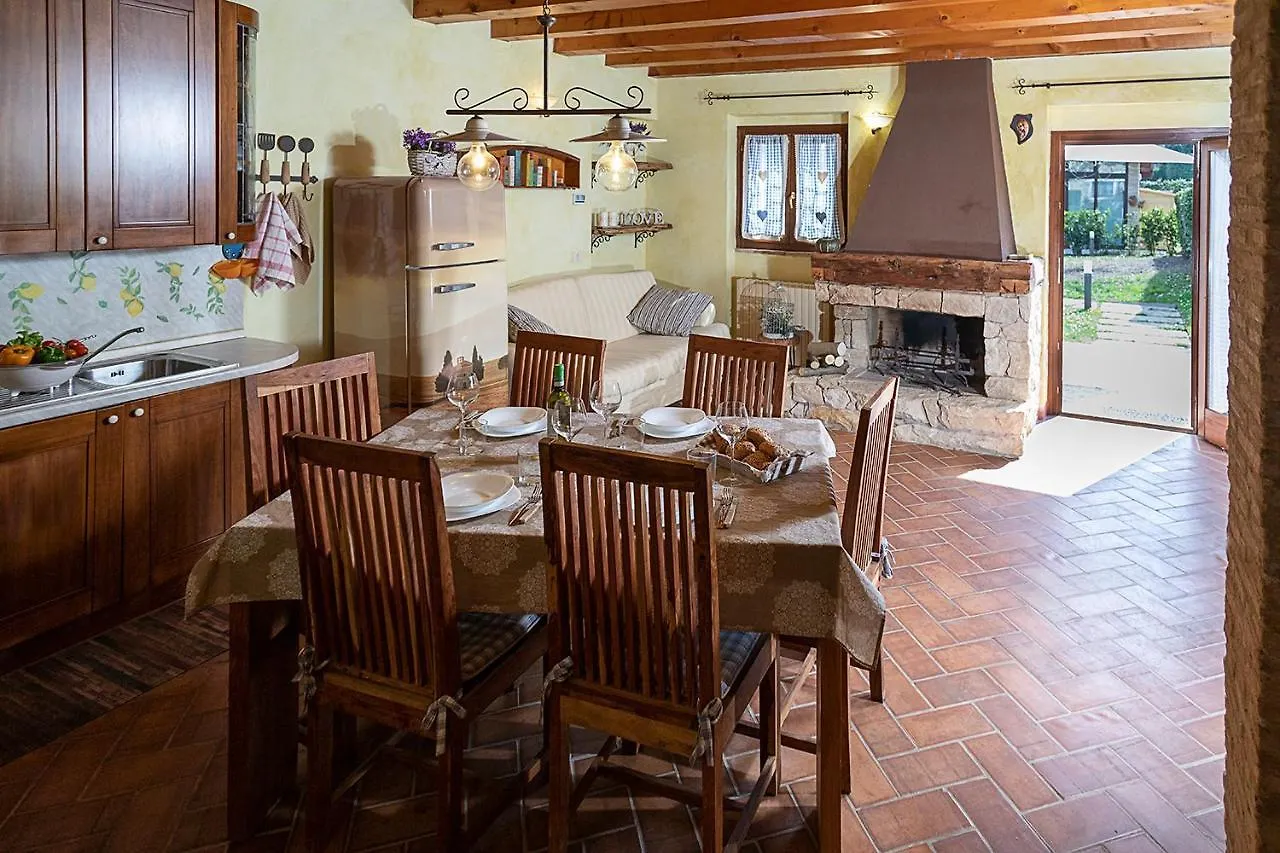 Semesterbostad Countryhouse Nocino - Regarda Travel Lazise